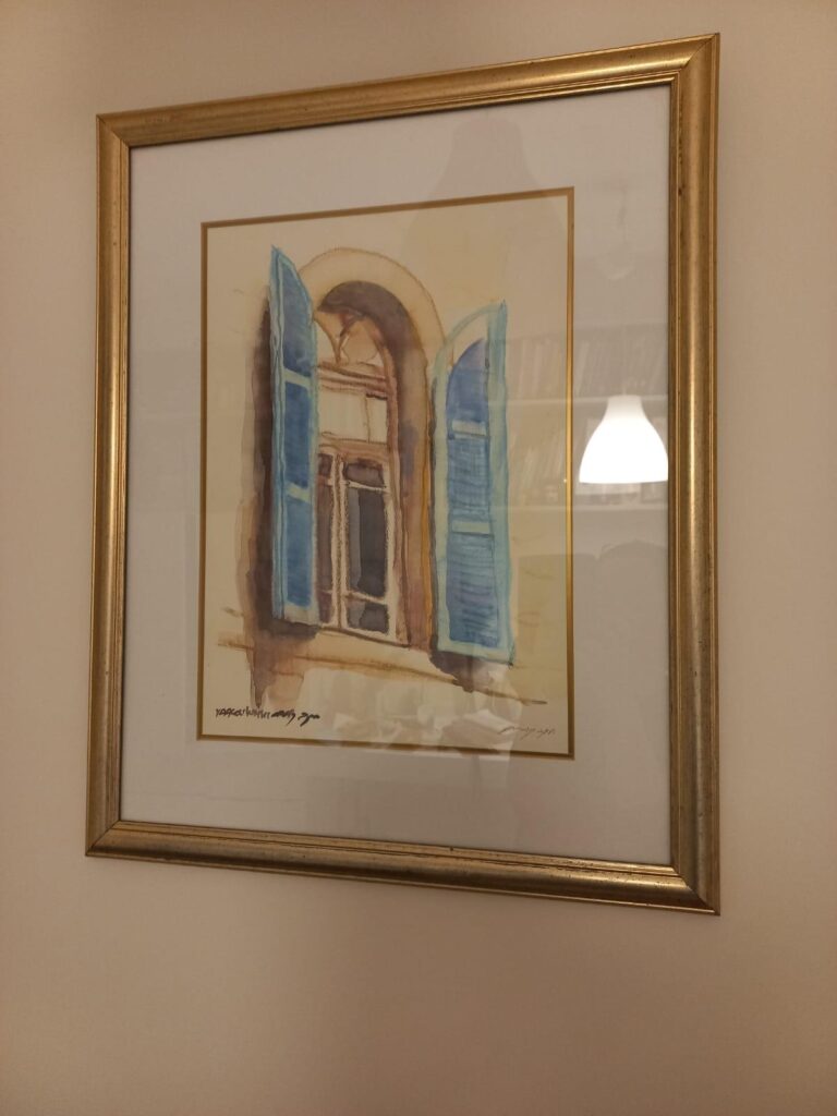 תמונת חלון אמנותית של יעקב קמחי, סמל למרחב של דמיון, יצירתיות וחיים אחרים.